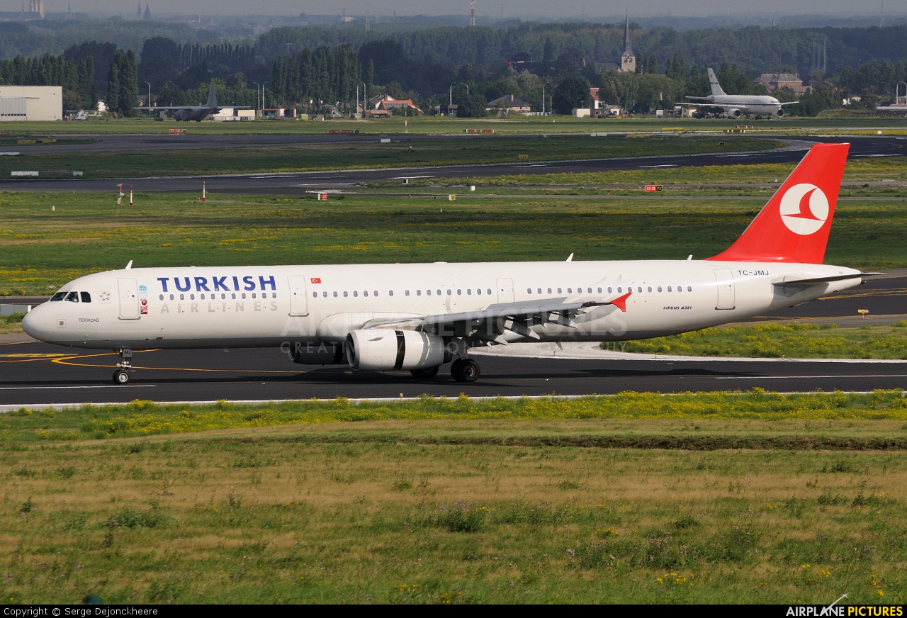 Turkish Airlines TC-JMJ aircraft at Brussels - Zaventem