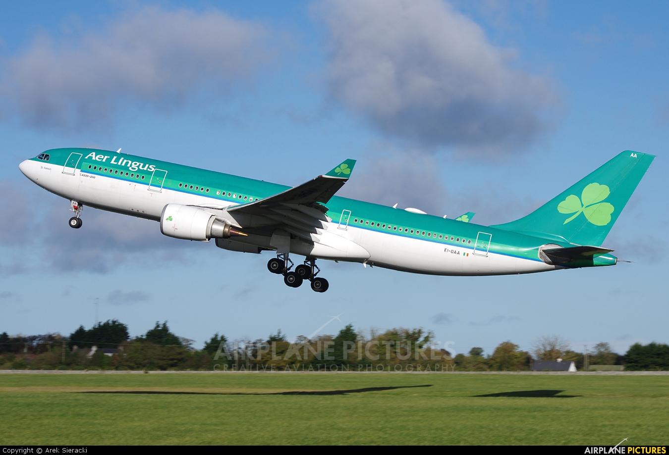 Aer Lingus EI-DAA aircraft at Dublin