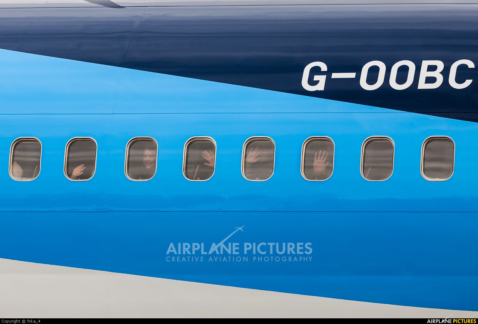 Thomson/Thomsonfly G-OOBC aircraft at Salzburg