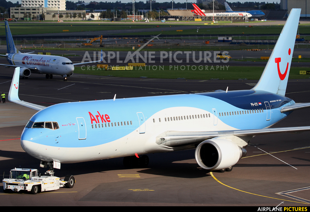 Arke/Arkefly PH-OYI aircraft at Amsterdam - Schiphol