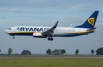 EI-EVY - Ryanair Boeing 737-800