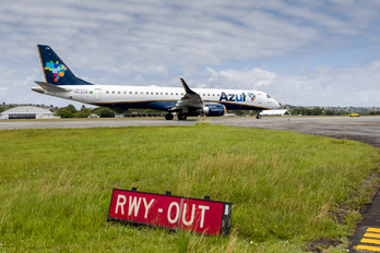PR-AXW - Azul Linhas Aéreas Embraer ERJ-195 (190-200)