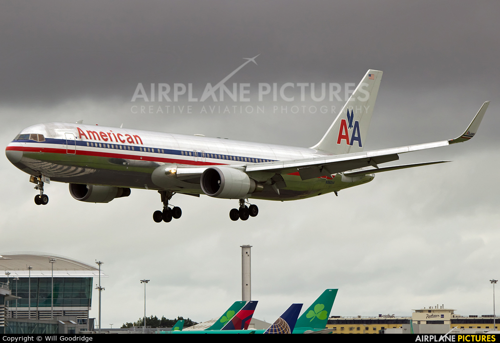 American Airlines N360AA aircraft at Dublin