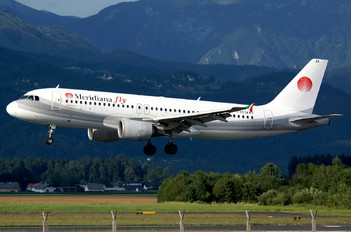 I-EEZK - Meridiana fly Airbus A320