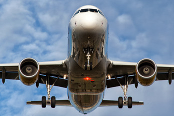 EC-MAH - Vueling Airlines Airbus A320
