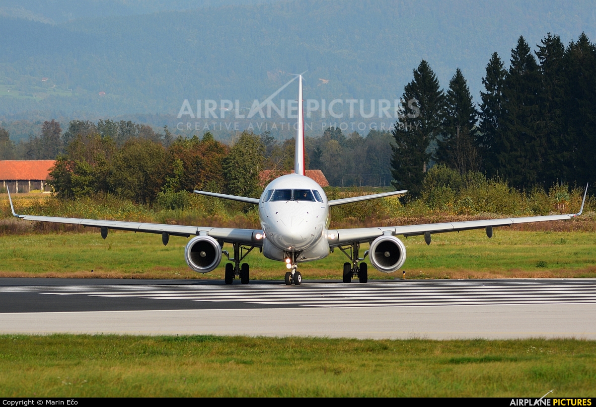 Air France - Hop! F-HBXO aircraft at Ljubljana - Brnik