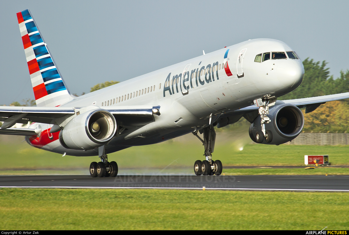 American Airlines N203UW aircraft at Dublin