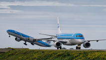 KLM Cityhopper PH-EZS image