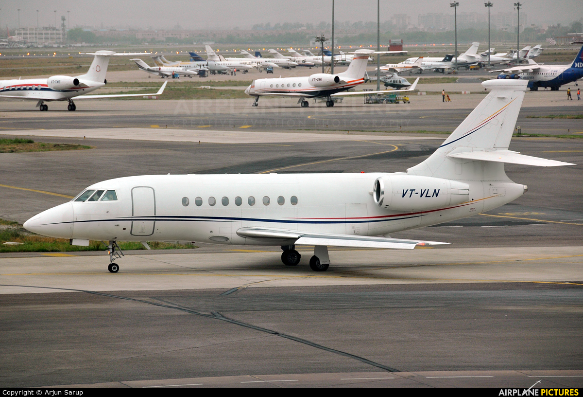 Private VT-VLN aircraft at Delhi - Indira Gandhi Intl