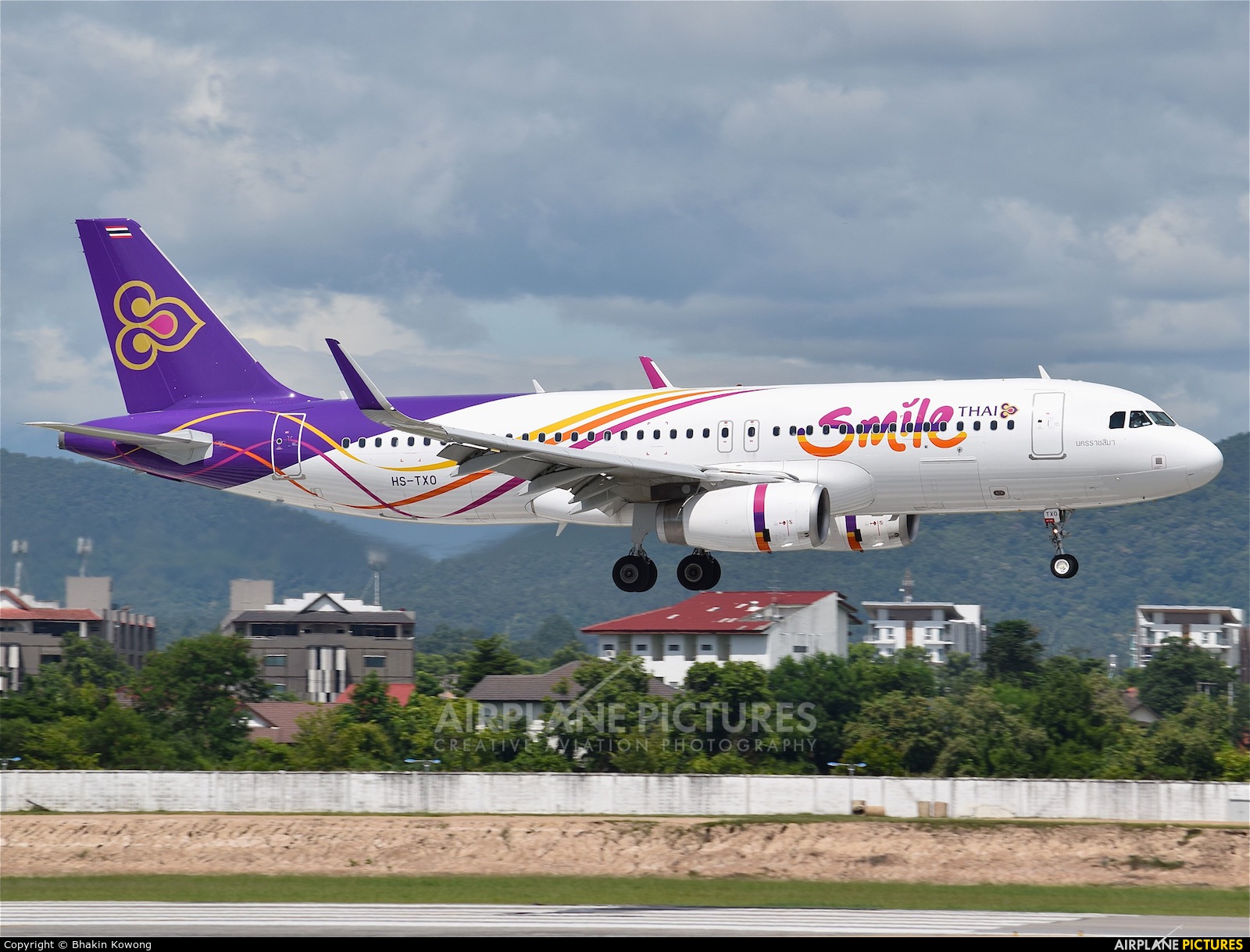 Thai Smile HS-TXO aircraft at Chiang-Mai