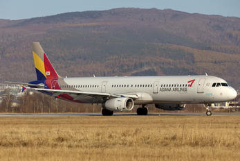 HL7729 - Asiana Airlines Airbus A321