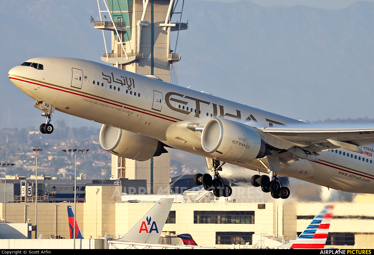 Etihad Airways A6-LRB aircraft at Los Angeles Intl