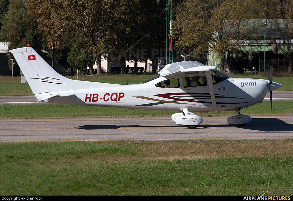 Private HB-CQP aircraft at Bolzano