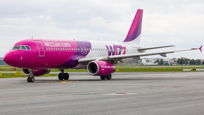 HA-LPS - Wizz Air Airbus A320