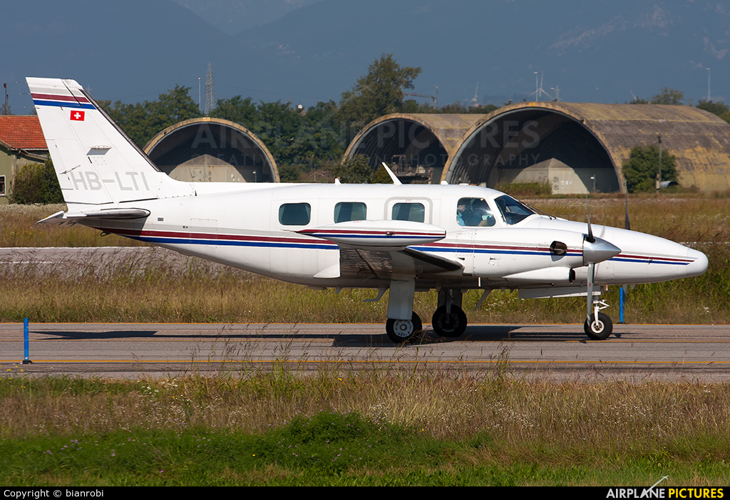 Private HB-LTI aircraft at Verona - Villafranca