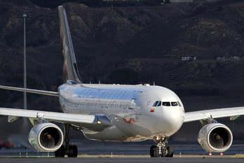 N280AV - Avianca Airbus A330-200