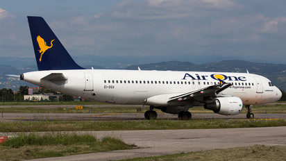EI-DSX - Air One Airbus A320