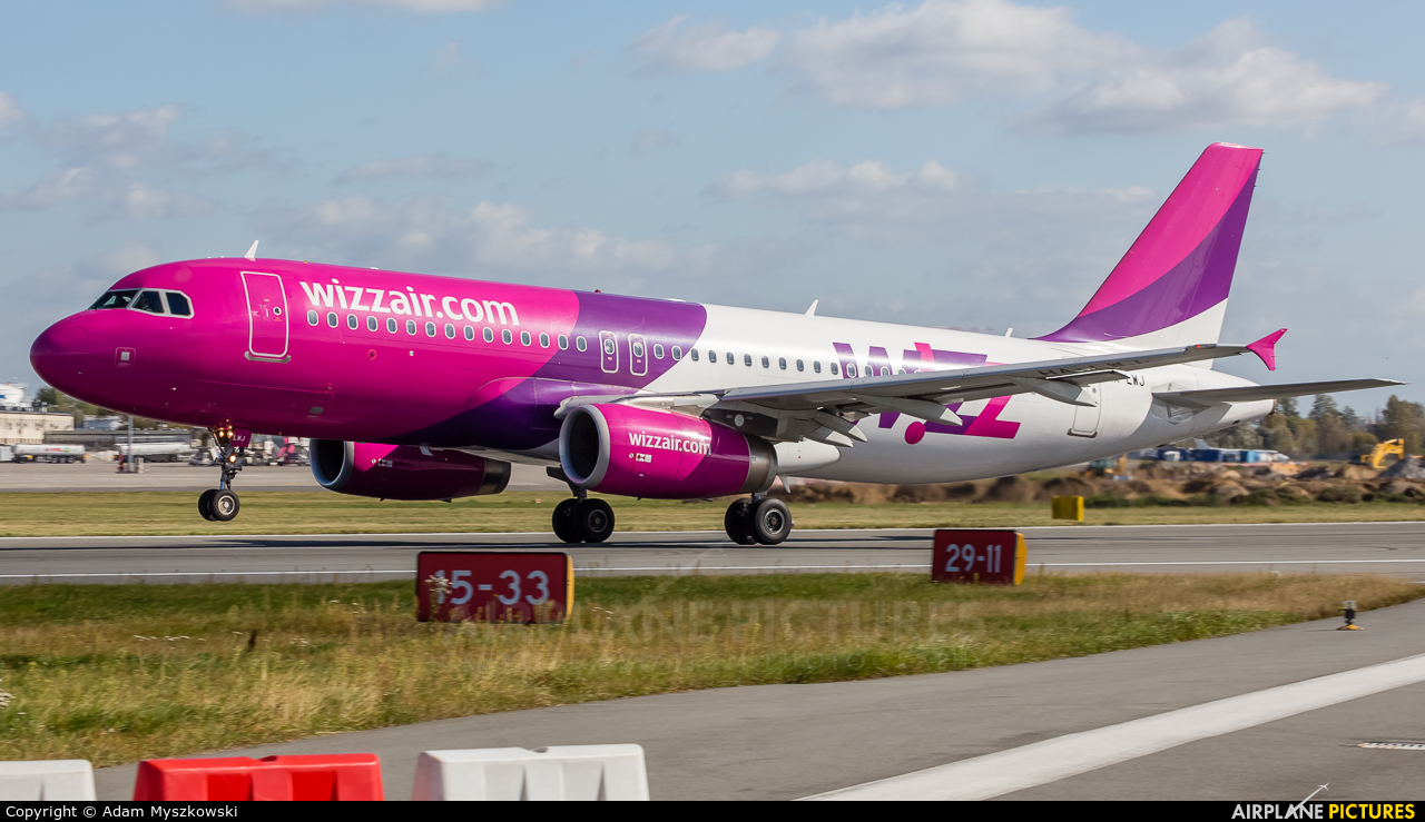Wizz Air HA-LWJ aircraft at Warsaw - Frederic Chopin