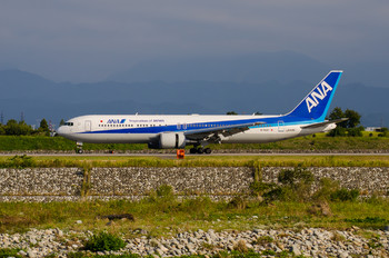 JA618A - ANA - All Nippon Airways Boeing 767-300ER