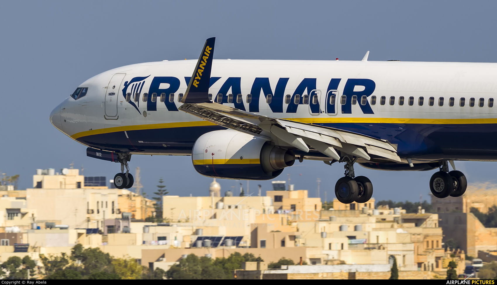 Ryanair EI-DWR aircraft at Malta Intl