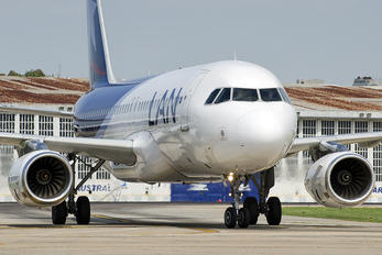 LV-BRY - LAN Argentina Airbus A320
