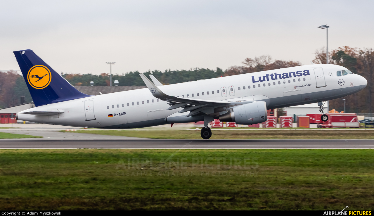 Lufthansa D-AIUF aircraft at Frankfurt