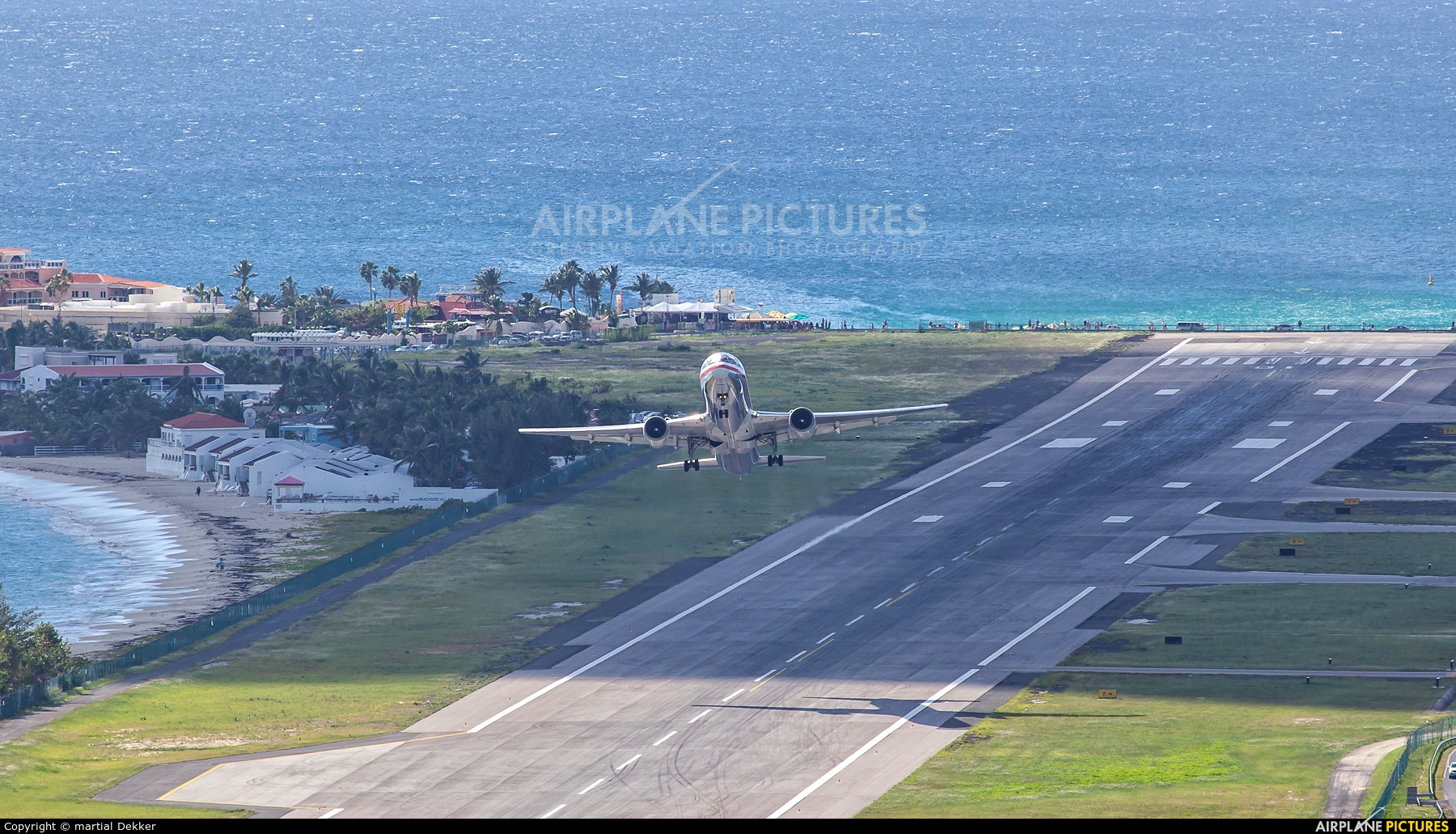 American Airlines N363AA aircraft at Sint Maarten - Princess Juliana Intl