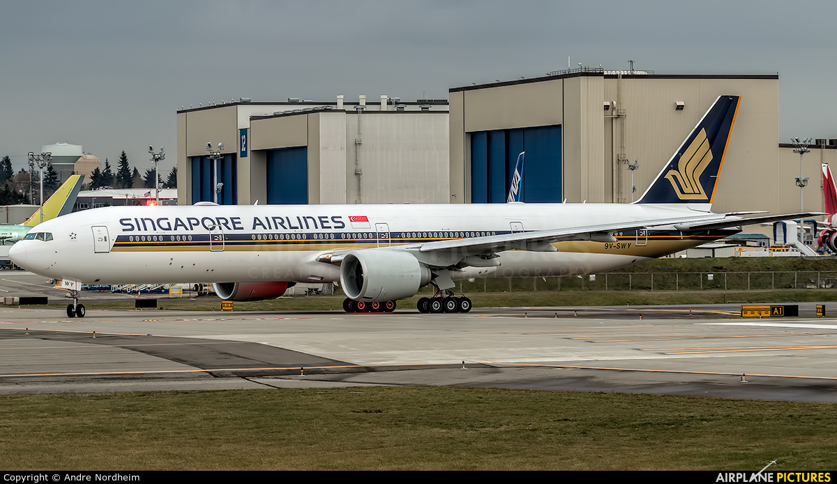 Singapore Airlines 9V-SWY aircraft at Everett - Snohomish County / Paine Field