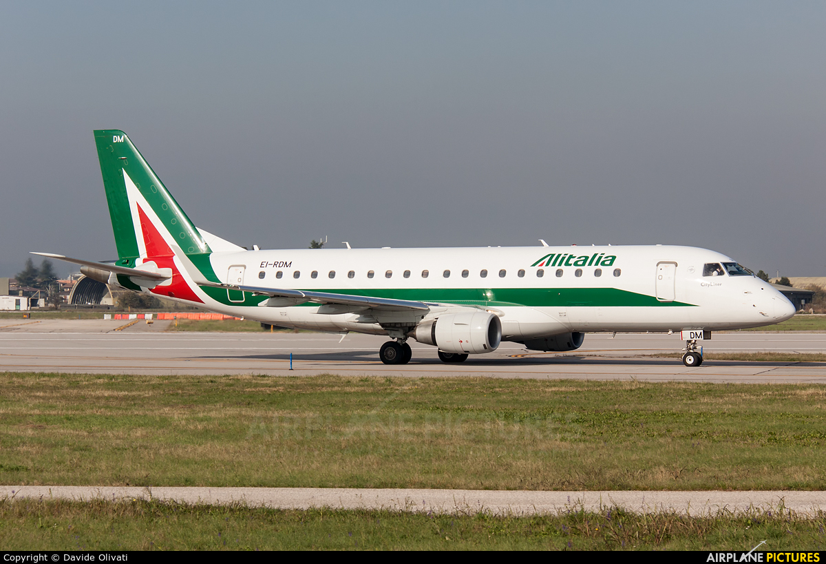 Alitalia EI-RDM aircraft at Verona - Villafranca