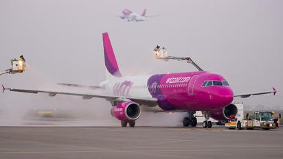 HA-LPL - Wizz Air Airbus A320