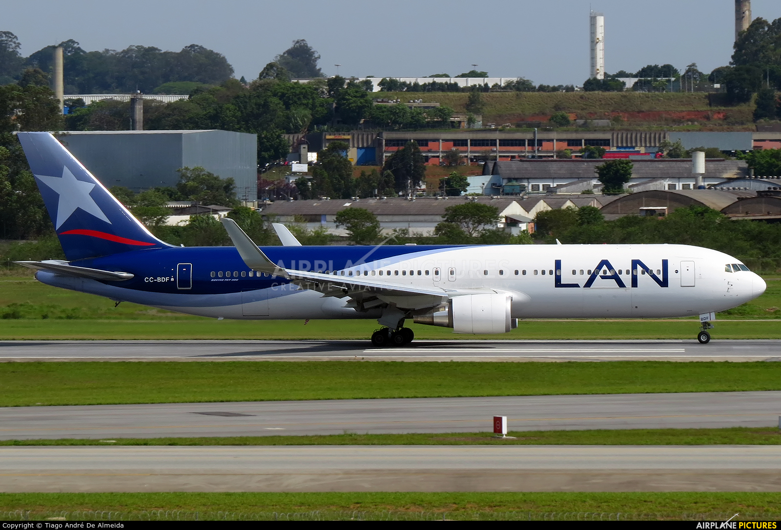 LAN Airlines CC-BDF aircraft at São Paulo - Guarulhos