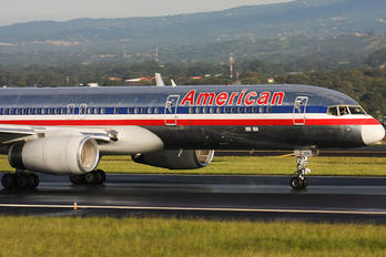 N635AA - American Airlines Boeing 757-200