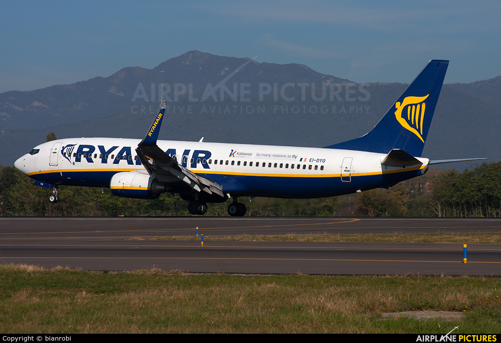 Ryanair EI-DYO aircraft at Bergamo - Orio al Serio