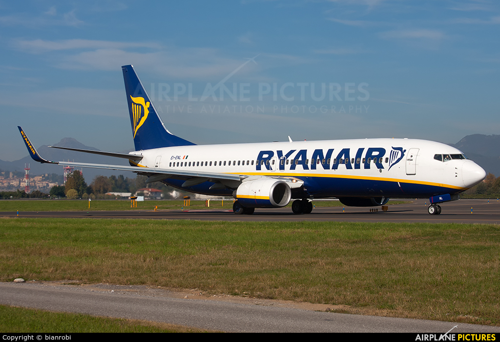 Ryanair EI-ENL aircraft at Bergamo - Orio al Serio