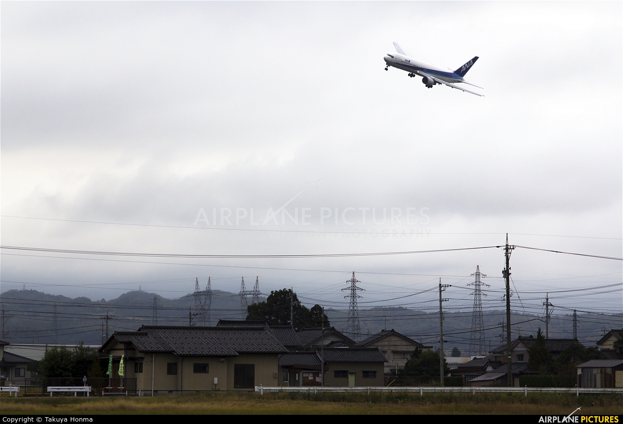 ANA - All Nippon Airways JA8669 aircraft at Toyama