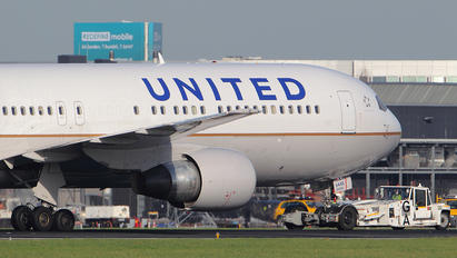 N648UA - United Airlines Boeing 767-300ER