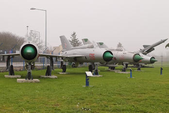 5705 - Poland - Air Force Mikoyan-Gurevich MiG-21PFM