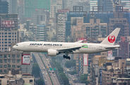 Inaugural flight of JAL Boeing 777 to Taipei for winter season title=