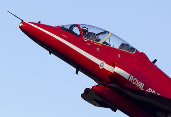 XX311 - Royal Air Force "Red Arrows" British Aerospace Hawk T.1/ 1A