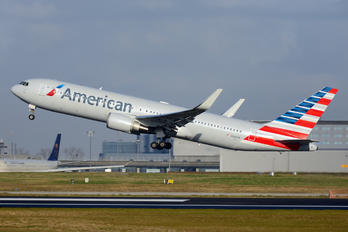 N346AN - American Airlines Boeing 767-300ER