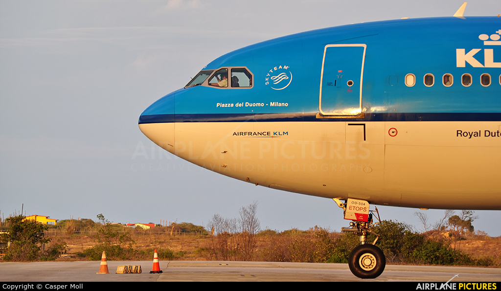 KLM PH-AOD aircraft at Bonaire, Flamingo