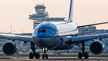 PH-AOM - KLM Airbus A330-200 aircraft