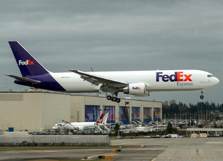 N110FE - FedEx Federal Express Boeing 767-300F