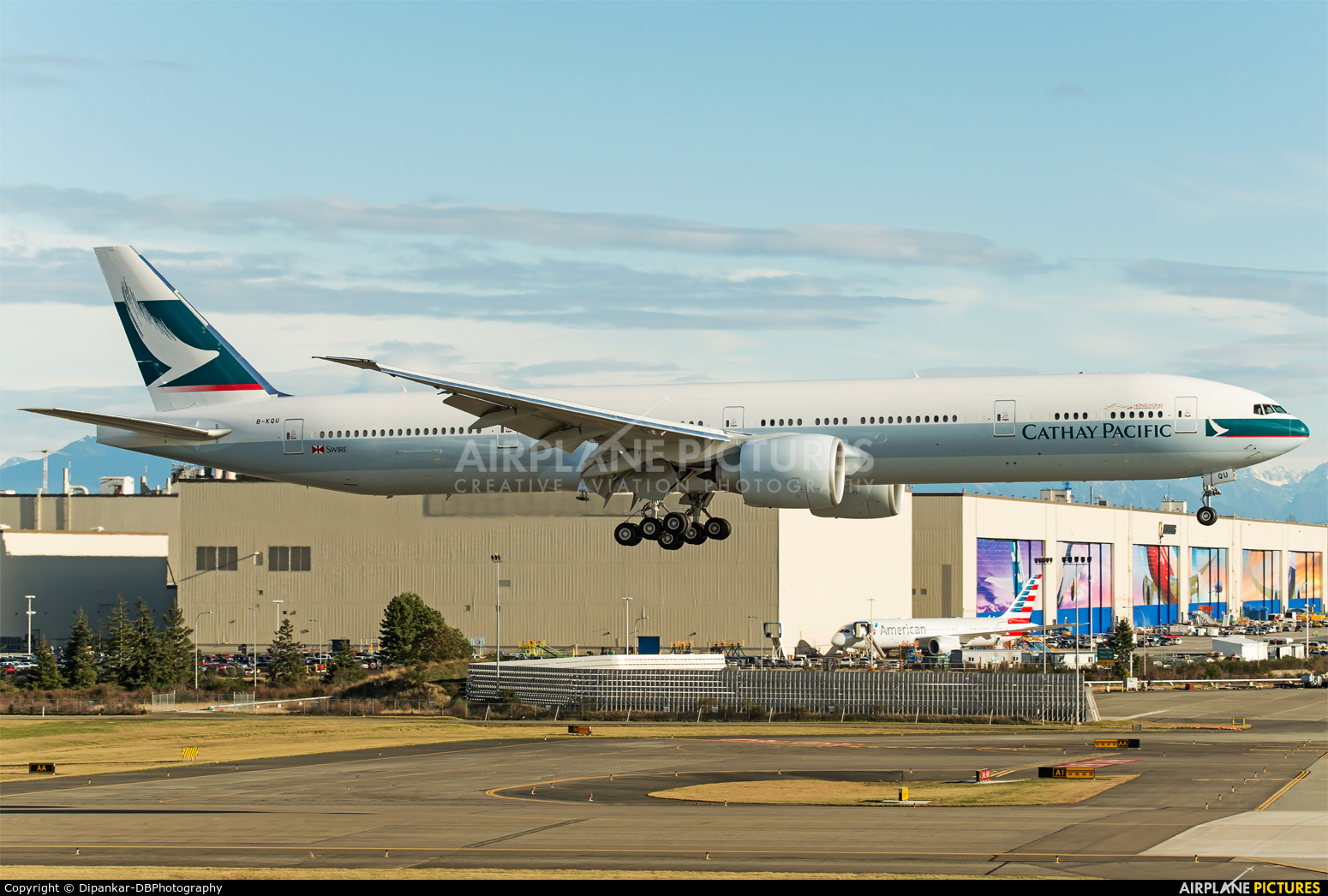 Cathay Pacific B-KQU aircraft at Everett - Snohomish County / Paine Field