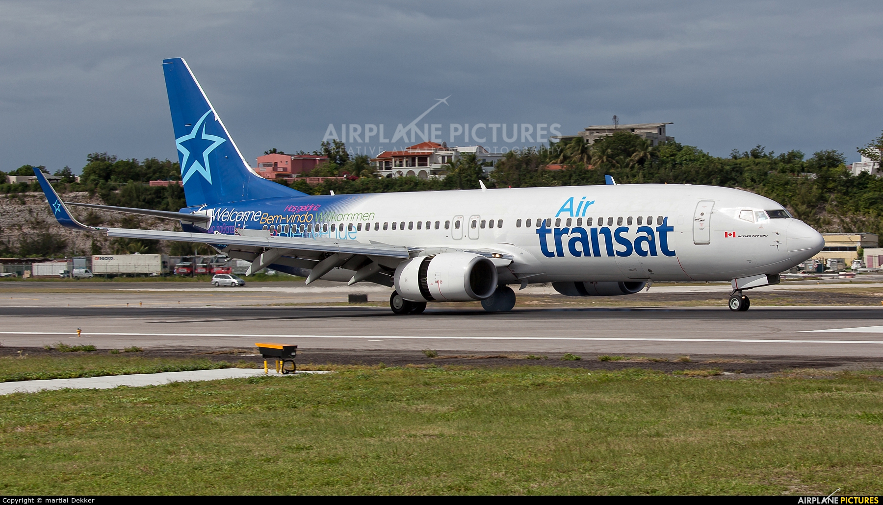 C Gtqy Air Transat Boeing 737 800 At Sint Maarten