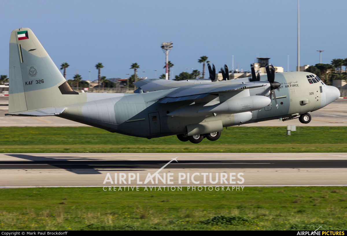 Kuwait - Air Force KAF326 aircraft at Malta Intl