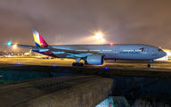 HL7597 - Asiana Airlines Boeing 777-200ER aircraft
