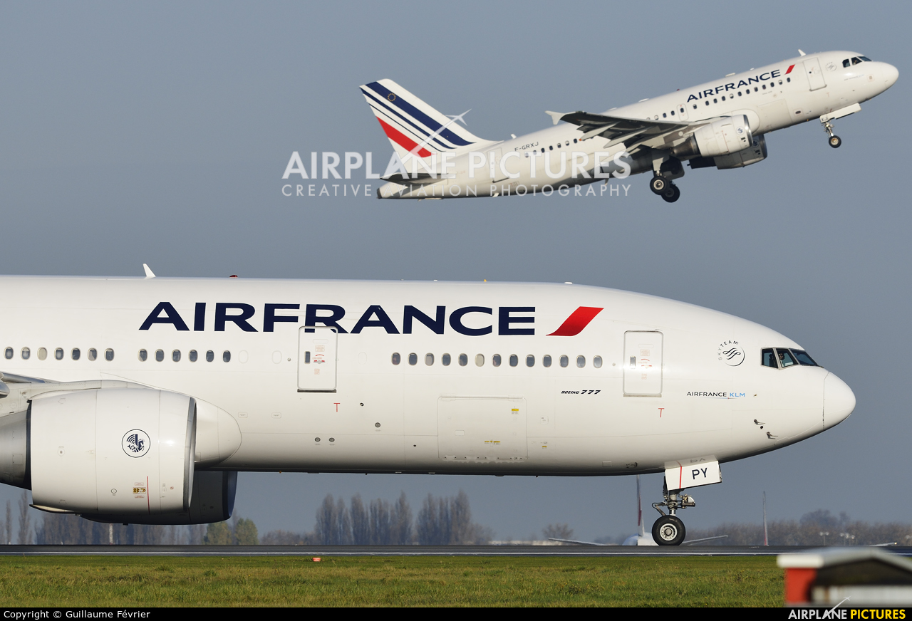 Air France F-GSPY aircraft at Paris - Charles de Gaulle