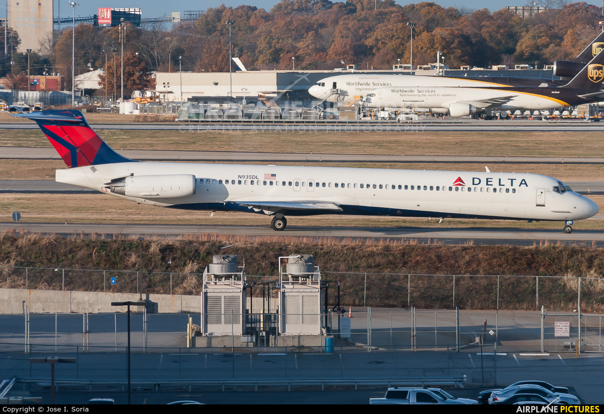 Delta Air Lines N935DL aircraft at Atlanta - Hartsfield-Jackson Intl