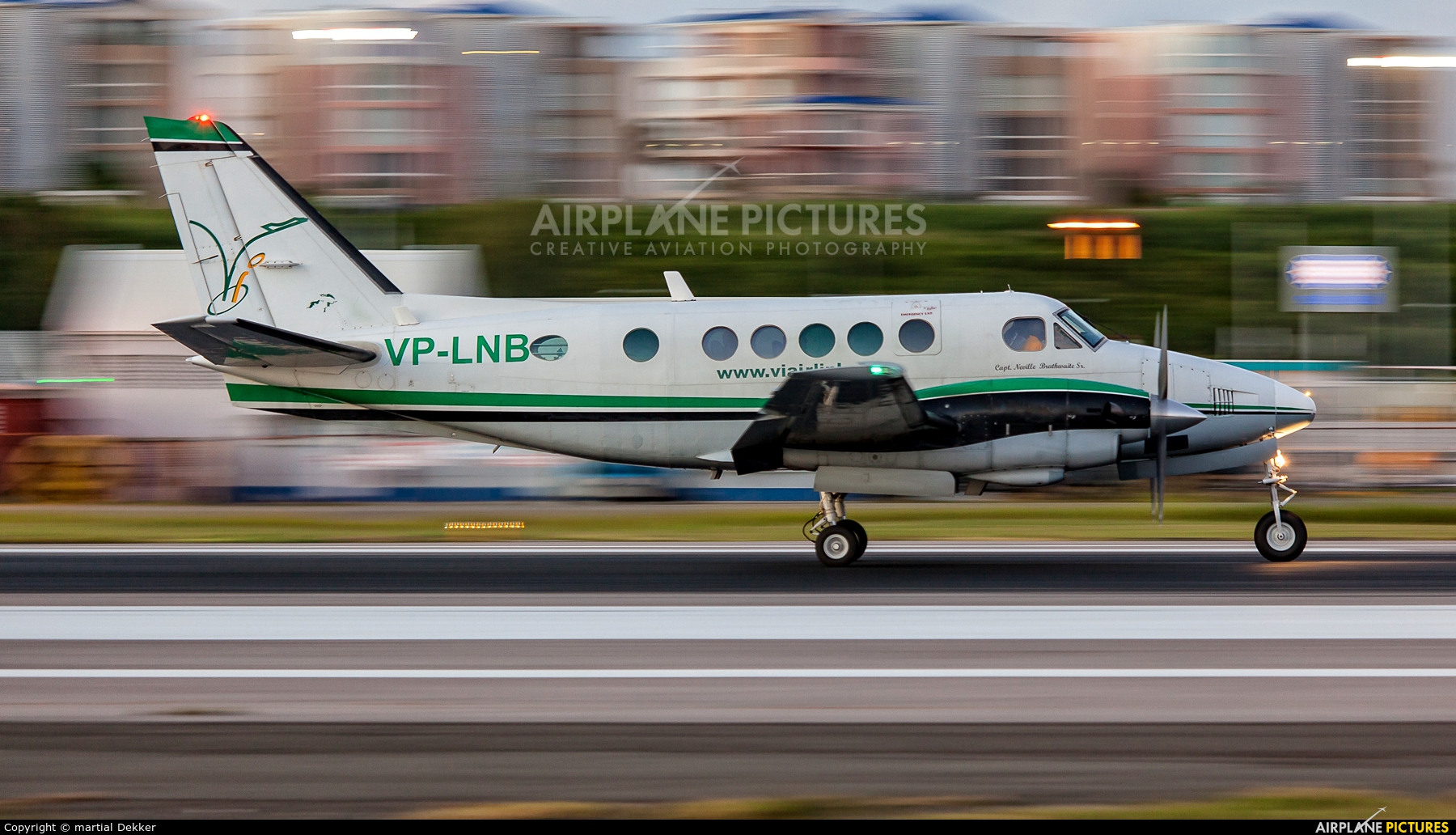 VI Air Link VP-LNB aircraft at Sint Maarten - Princess Juliana Intl